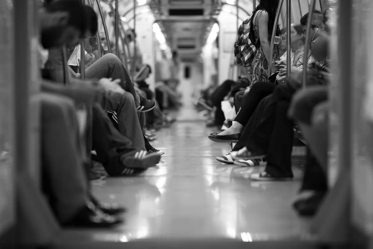 How to Build a Portable Writing Kit for Commuting in the UK